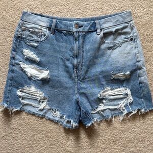 American Eagle Curvy Mom Short